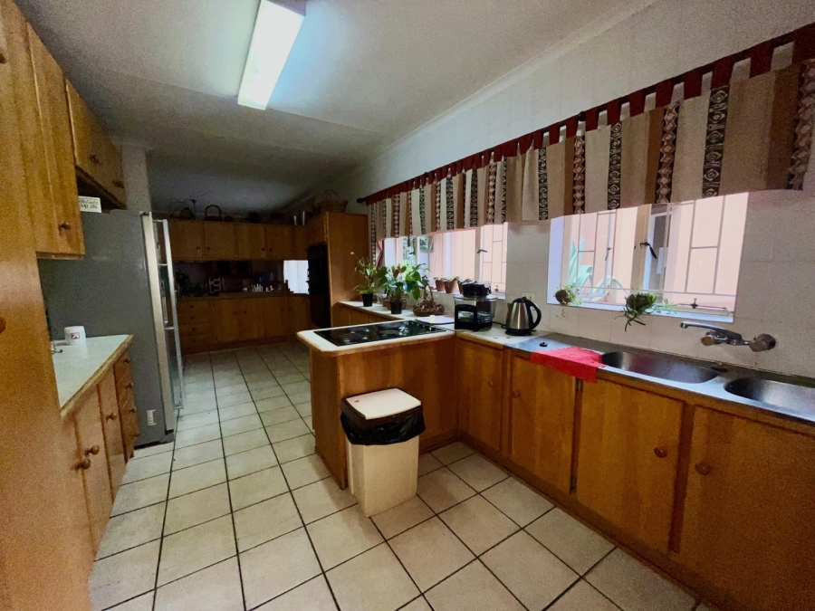 5 Bedroom Property for Sale in Protea Park North West